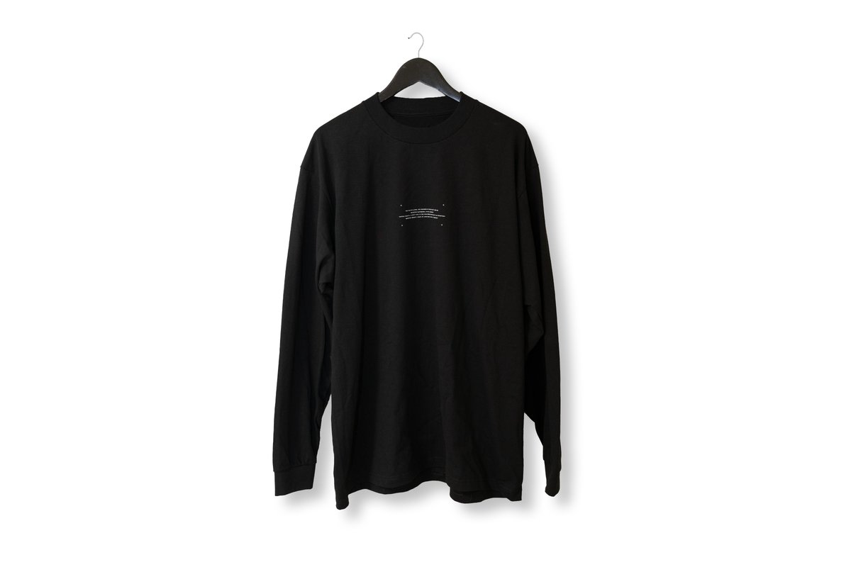 IPAT_JPN's tweet photo. 【LOSS C-TEE/L.S】
ヘヴィオンスのボディを使用。
シルエットは全体的に余裕を持たせた一枚。
フロントのデザインには不完全と完全への苦悩を意味するブランドからのメッセージを、バックには存在感のあるブランドネームをプリントで施した一枚。
https://t.co/EBvHoWb1v8 https://t.co/H3Pm898sTT
