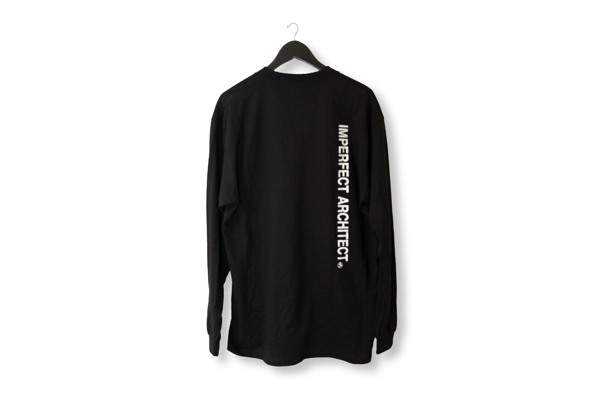 IPAT_JPN's tweet photo. 【LOSS C-TEE/L.S】
ヘヴィオンスのボディを使用。
シルエットは全体的に余裕を持たせた一枚。
フロントのデザインには不完全と完全への苦悩を意味するブランドからのメッセージを、バックには存在感のあるブランドネームをプリントで施した一枚。
https://t.co/EBvHoWb1v8 https://t.co/H3Pm898sTT