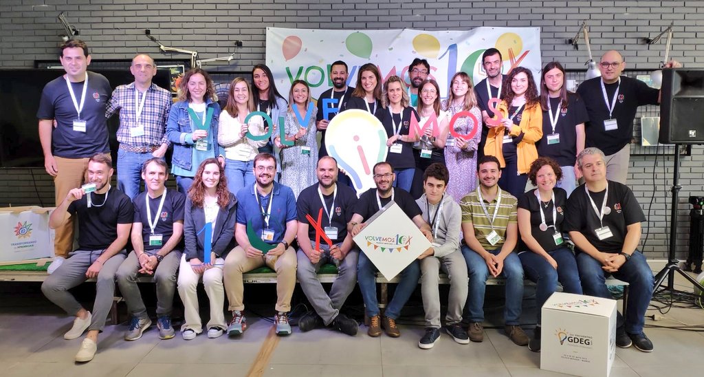 MartaLeonSala's tweet photo. @GEGSpain #volvemos10x 
@escuelassj #femescola Orgullo de seguir creciendo junto a este equipazo 🔆 https://t.co/esnUIyzSOP