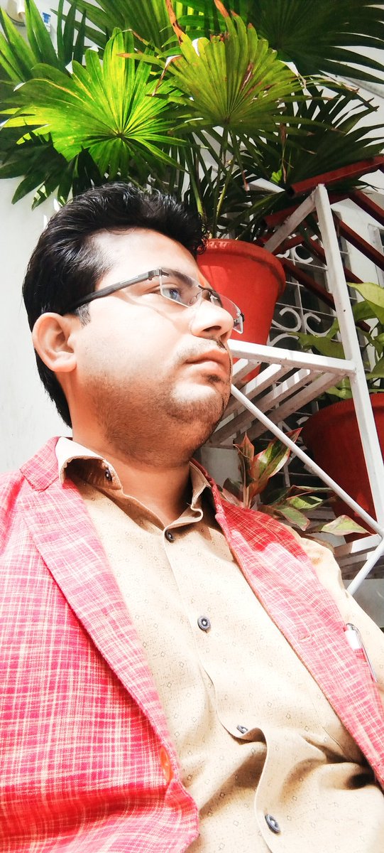 अनुदेशक शिक्षको से अपील क्या धरना प्रदर्शन के लिये है तैयार ? मै नेतृत्व करूँगा आप सभी एक दिन घर परिवार का मोह माया त्याग कर सहयोग समर्थन दो हम डेट घोषित करें नई सोच नए विचार से🙏