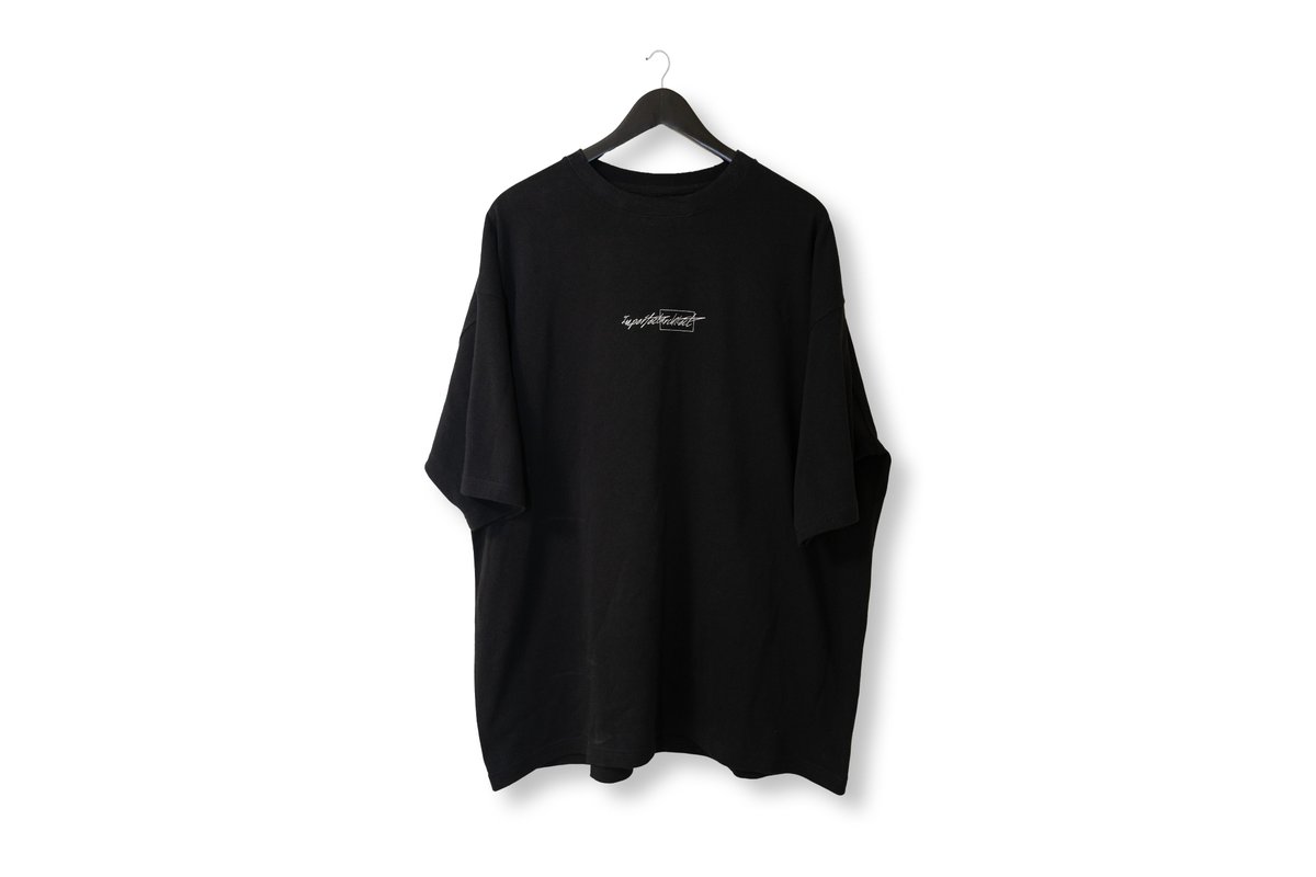 IPAT_JPN's tweet photo. 【INCOMPLETE C-TEE/S.S】
コラージュデザインで施したデザイン性の中には、単体での不完全性と集合体になる事での不完全の脱却を悲願するメッセージ込めたアイテム。
https://t.co/RaUlMmdgfk https://t.co/Jrq7YYti2k