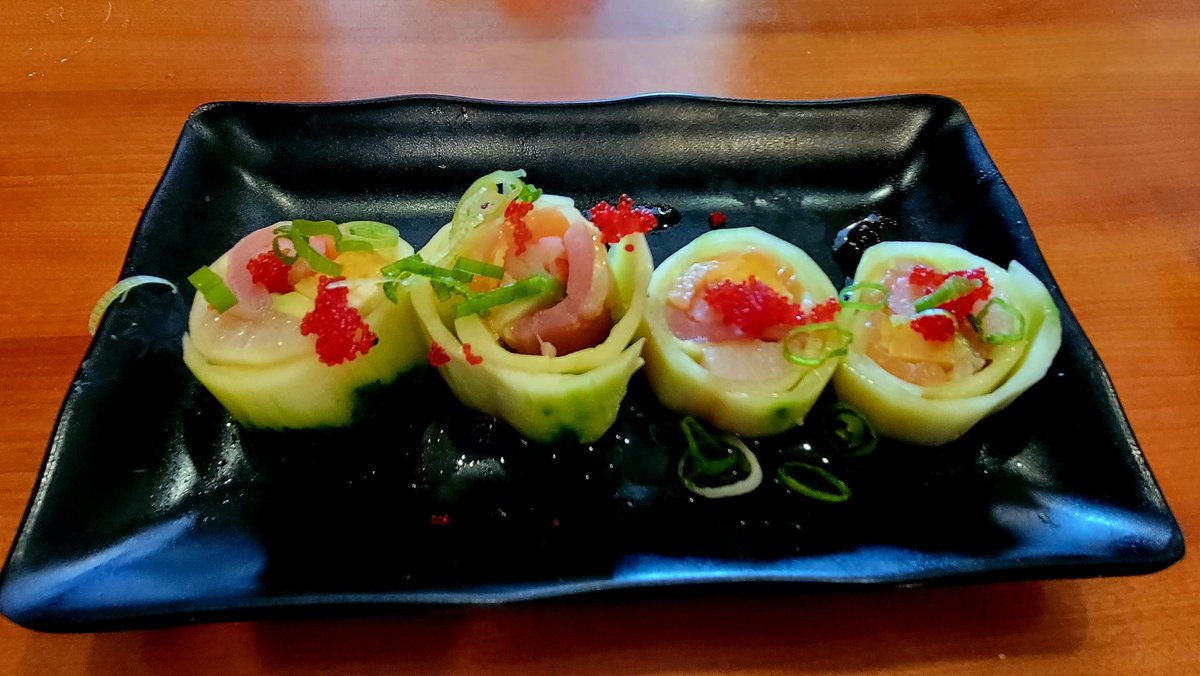 Thogar's tweet photo. Who else would like sushi for breakfast? https://t.co/aNiORU2tQk