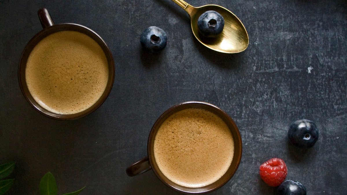 A berry good breakfast if you ask us. Complimented by the rich notes of our Pacamara and Noir coffees. But if you ask us, all our coffees make a berry, berry good pairing.