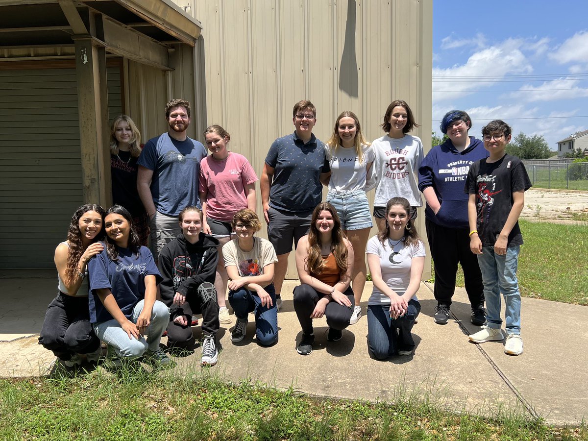 Mrs.V's Classroom tweet media