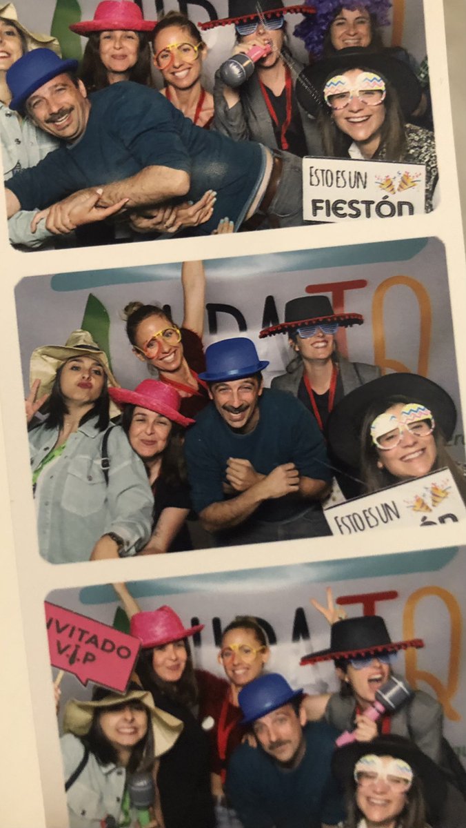 Noemizamdom's tweet photo. Equipo 2005 on 🔥 #JIPAtq20 #JIPAtq #lacamisanegra #fotocall Queremos nuestro premio grupal! @ana_artacho @MCruzJimPom @profesor_jesus https://t.co/YhdkxkJ5lv