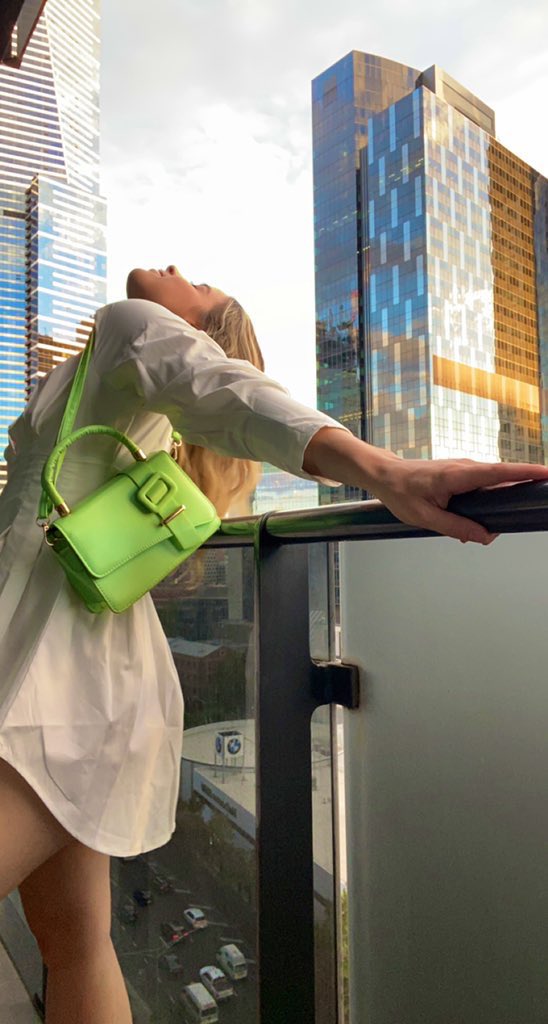 Who else is happy it’s the weekend!! GN x 💚😚

#gntm #WomenInNFTs