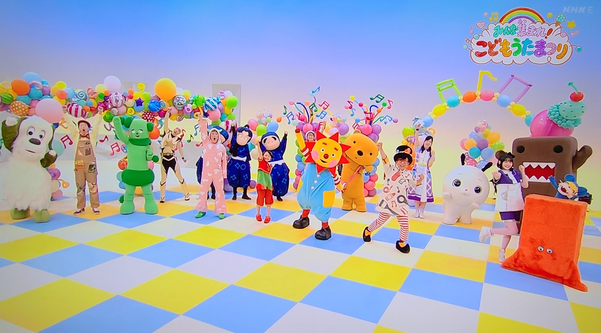 Tupera Tupera Nhk Eテレにて5月5日に放送されたこどもの日特番 みんな集まれ こどもうたまつり が 明日8日 日 に再放送されます みなさん是非ご覧下さい みんな集まれ こどもうたまつり T Co Demgcas5js 再放送 第1部 5月8日