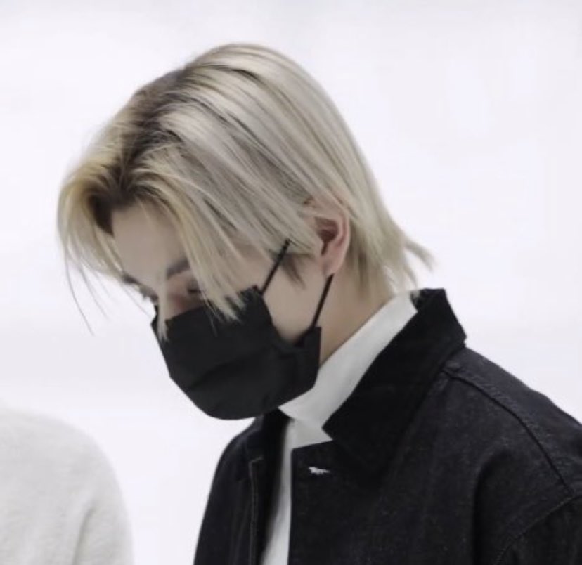 he’s stunning #ENHYPEN_JAKE