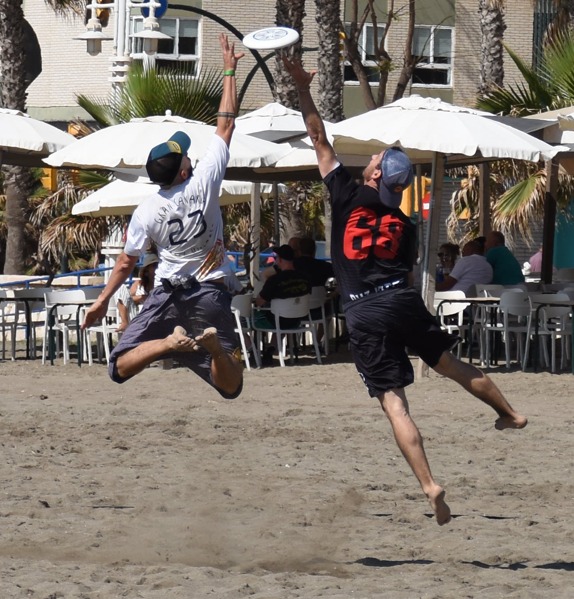 deportemalaga's tweet photo. Espectaculares imágenes tomadas en la #CopadelSol #ultimate #frisbee

A partir del lunes toda la galería en la web del Área de Deporte

👉 https://t.co/KyuYzRQNJ6

@malaga 
#deportemalaga https://t.co/K3AM4G5srD