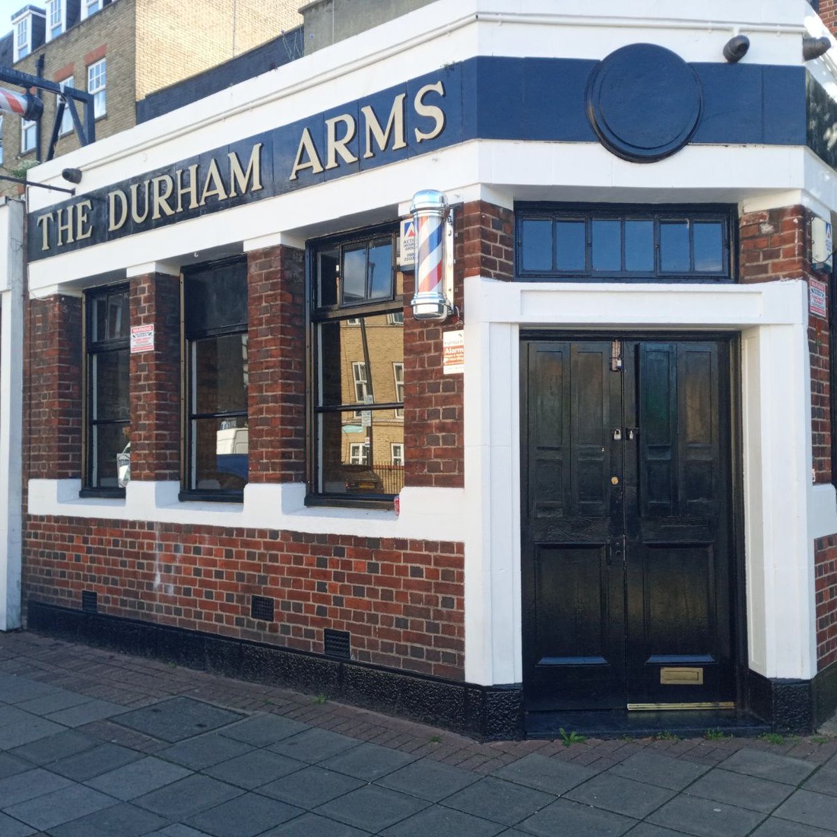 BritainsPubs's tweet photo. This is the #DurhamArms in #Hackney Rd, #London E2.
It’s since become a barbers shop which now looks to be closed down. #RIP https://t.co/yPoWHvjDbZ