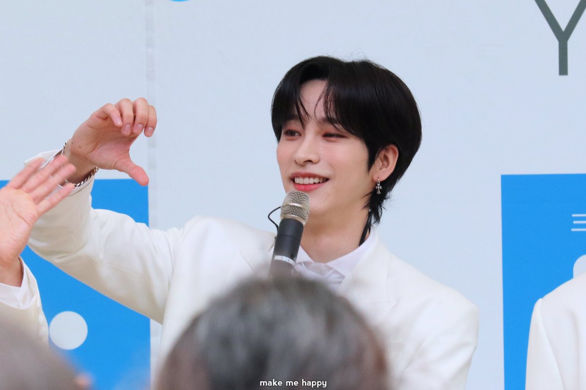 pen__camera's tweet photo. 220507 OnlyOneOf japan 1st album release event lalaport yokohama 1부 
 #온리원오브 #OnlyOneOf #나인 #Nine https://t.co/fUQ0jHOLXM