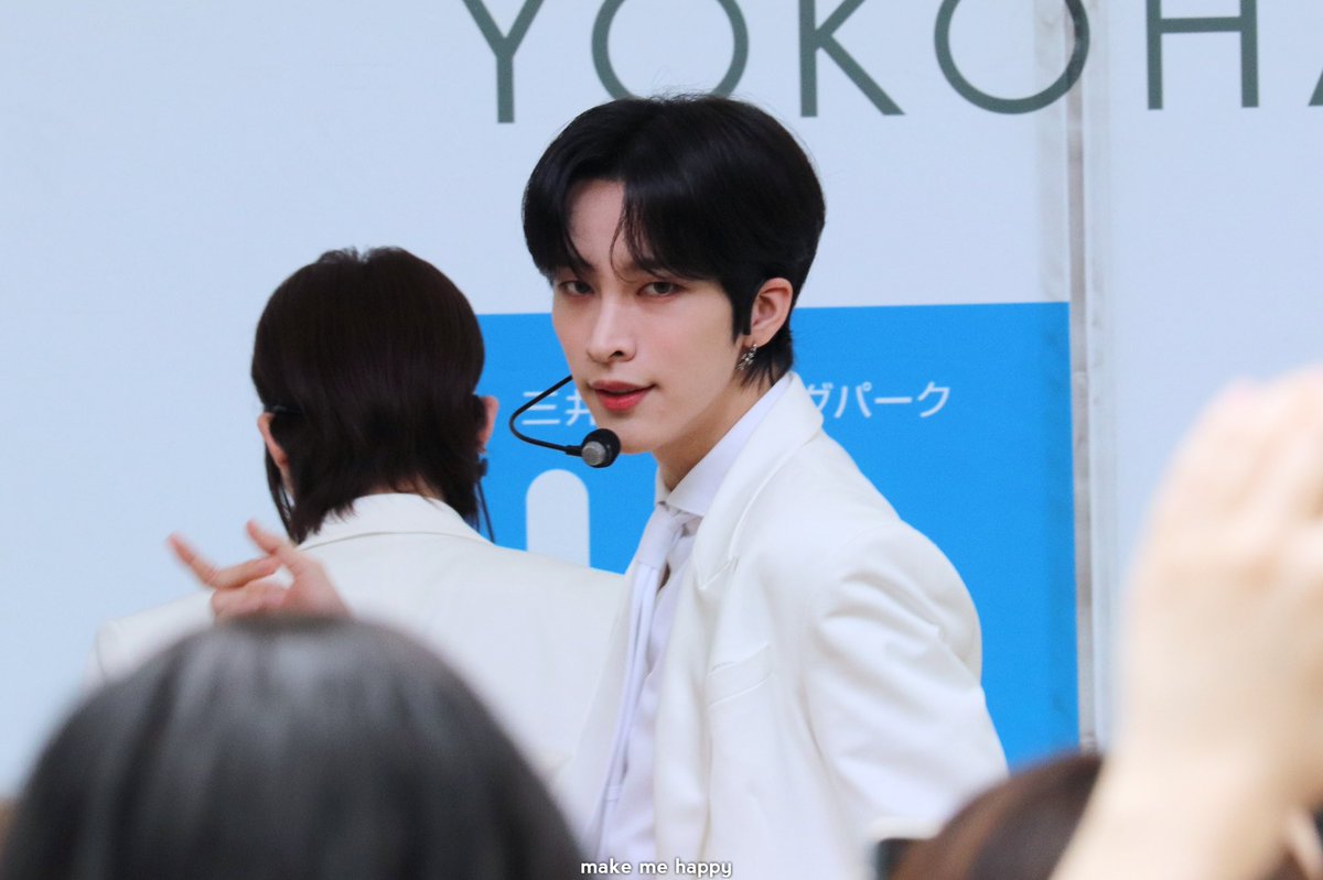 pen__camera's tweet photo. 220507 OnlyOneOf japan 1st album release event lalaport yokohama 1부 
 #온리원오브 #OnlyOneOf #나인 #Nine https://t.co/fUQ0jHOLXM