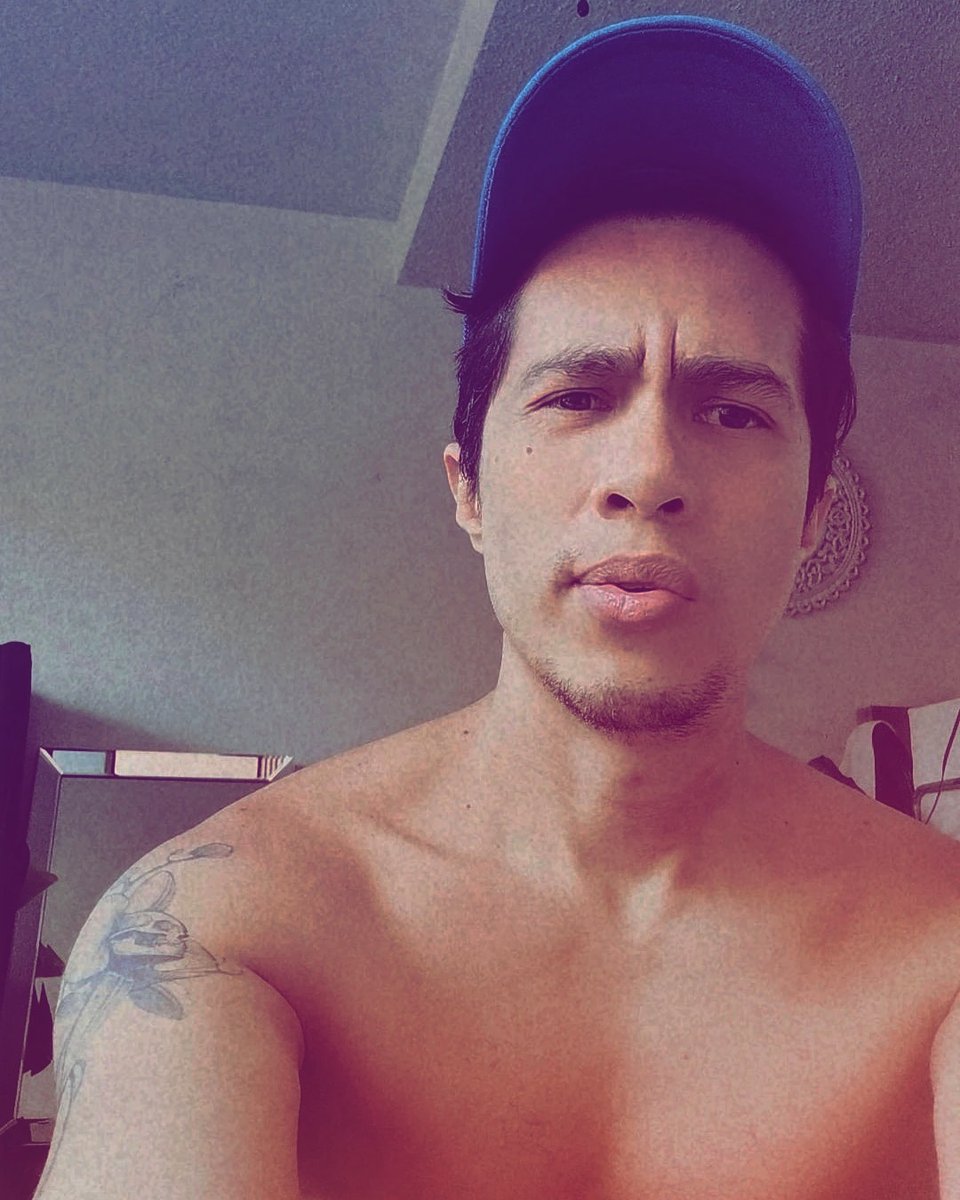 piopio_v's tweet photo. #GAYMEXICO #gayfriend #bottom #gaysmoker #gayexhibitionist #gayfriend #naked #underwearmania #AmateurVideos #male #gayguys https://t.co/u7yoBBwlKy