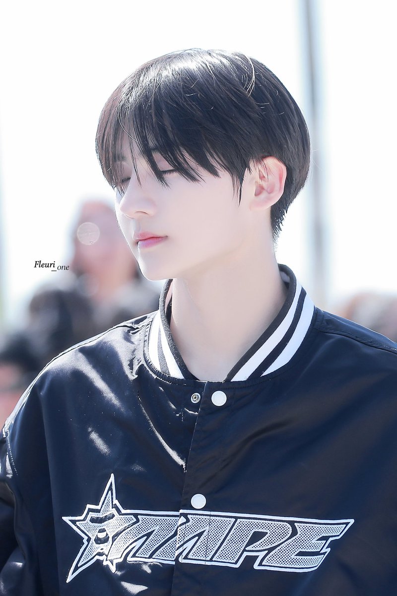 𝑭𝒍𝒆𝒖𝒓𝒊_𝑜𝑛𝑒 tweet media