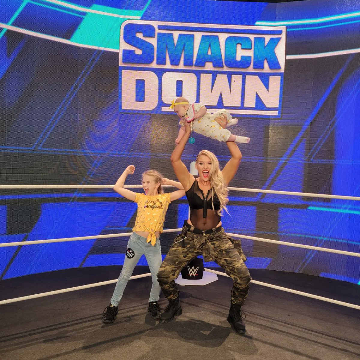 LimitlessMacey's tweet photo. Don't let this world make U feel like U can't do it. Chase UR dreams, show UR kids what's possible, &amp; know what U R capable of. TY @WWE for this opportunity. To not only raise my babies but kick @$$ while I do so. This journey has been incredible. It's only just beginning.👊💪❤️ https://t.co/FKYJFyLF34