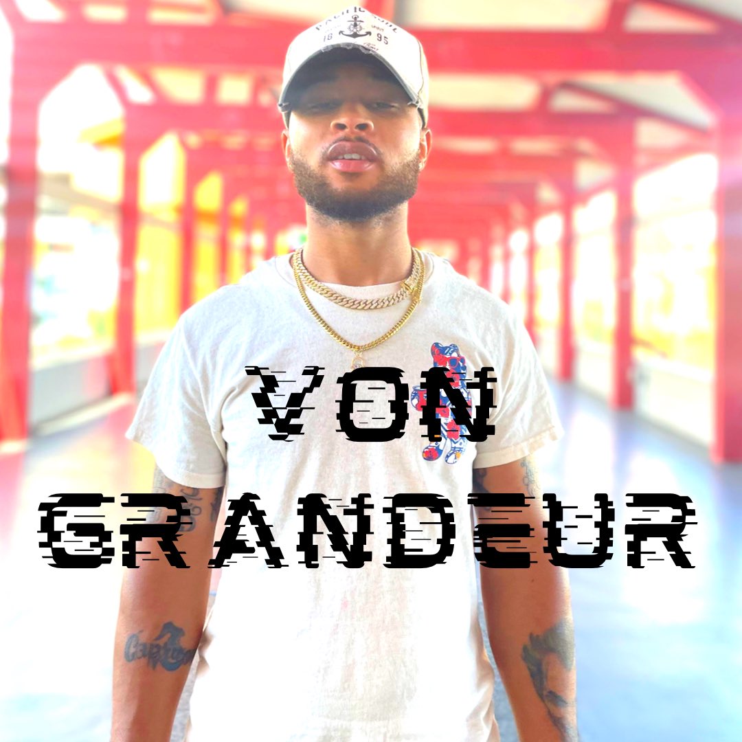 Von_Grandeur's tweet photo. #BuckeyesToPalmTrees 
Mixtape coming SOON #VonGrandeur
937 https://t.co/K5DRkMupW3