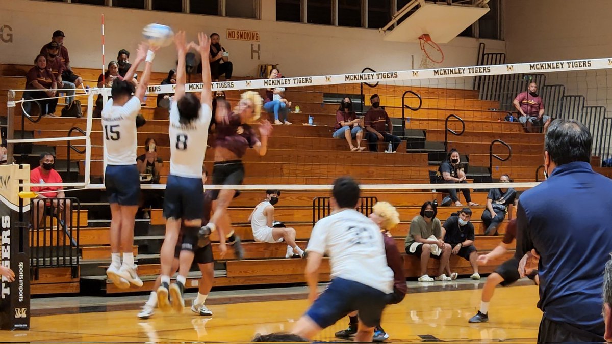 ZenyATC's tweet photo. @KSHAthletics prevail over #CastleHS in the #HHSAA tournament. Today's consolation match is versus @ksmauiwarrior #imuakamehameha @KSHawaii https://t.co/ia2vuVpK5o