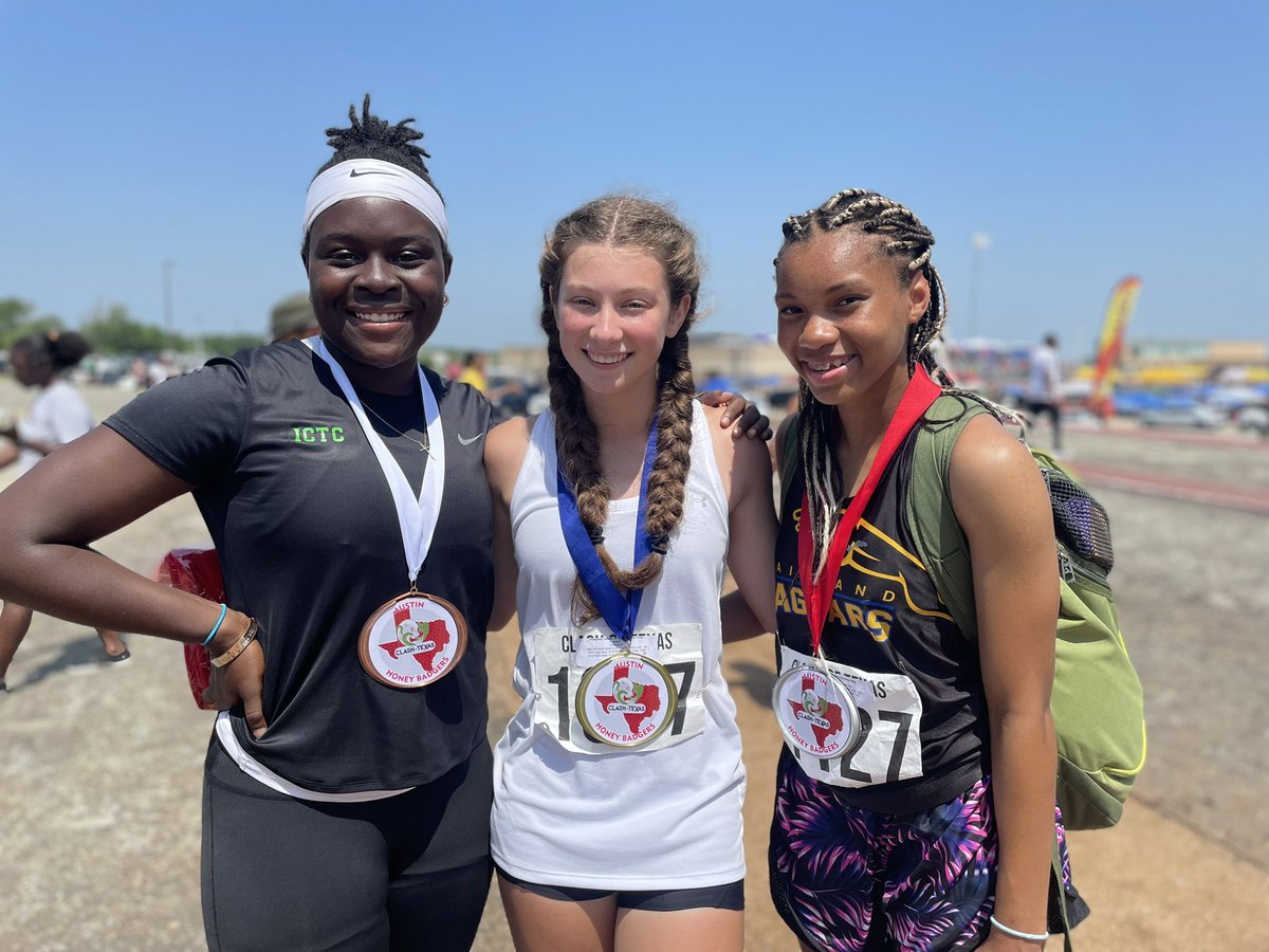 IsabellaFam01's tweet photo. 1st place Triple Jump #clashoftexas #austinhoneybadgers #texastrack #trackandfield #texastrackandfield #triplejump #jumps #xceleration @LTXCTF https://t.co/ngH8Ud0JFd