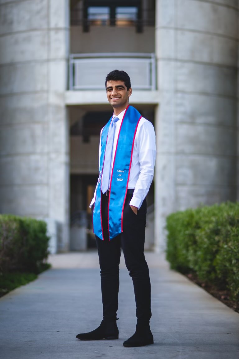 eManishArora's tweet photo. Congrats #LMUGrad ! So proud of you Avi!!! https://t.co/S9YpyPPUYK