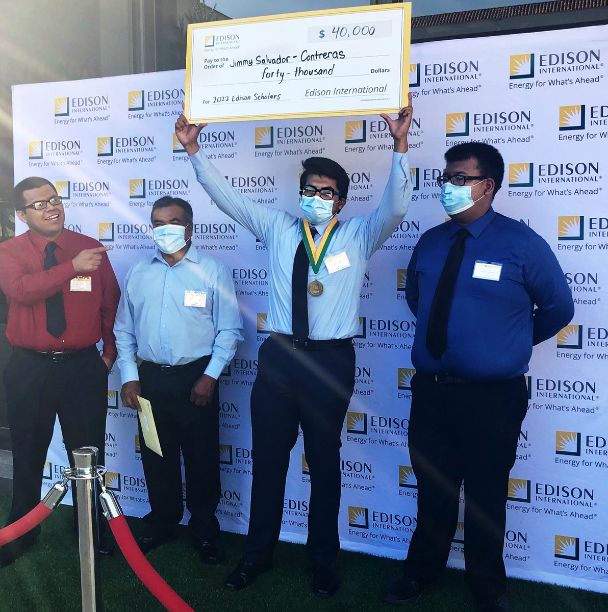 SCE_LydiaR's tweet photo. It was a beautiful evening @SCE joining in the celebration of 30 #edisonscholars, each a recipient of a $40k #stem scholarship including Jimmy Salvador-Contreras from @Fontana High School! Best of luck Jimmy and to all the @edisonintl scholars! #UCLABound https://t.co/HKxzJ1usTA