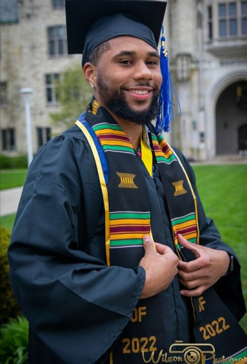 MPollard902's tweet photo. Congrats to my first baby @kingdaniels_2  on graduating from UT! Big E is smiling down and saying well done. We love you 💙💜 #UToledo22 #BigProud #LeadersOfTheNewSchool https://t.co/Ow0drhGOFt