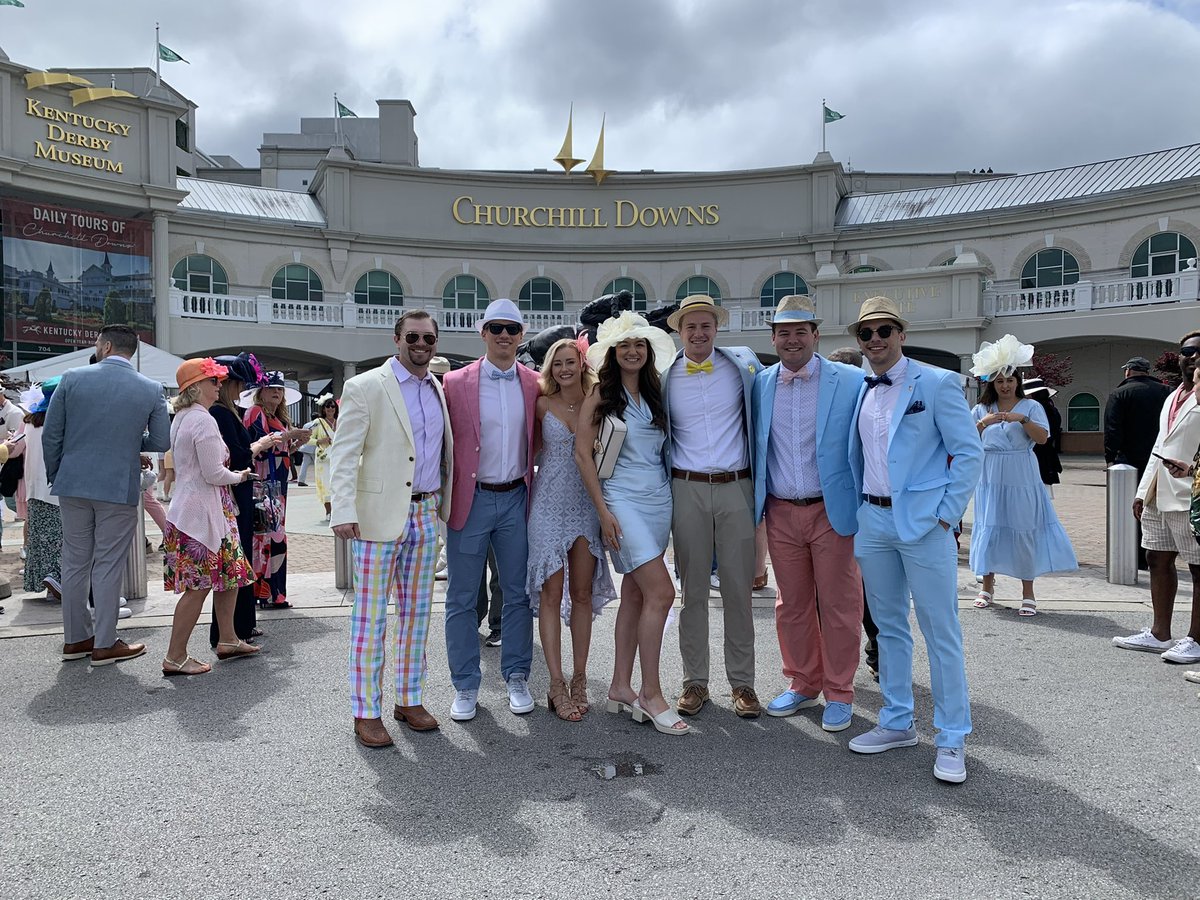zach_heinrich's tweet photo. Live from Churchill Downs! Here for the 148th running of the Kentucky Derby! https://t.co/u2yNo4ADz5