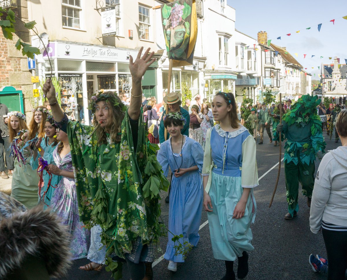 RogerDriscoll's tweet photo. Hal an Tow, Helston Flora Day 7 May 2022 #cornwall #helston #FloraDay #floraday2022 #halantow https://t.co/B6jHLHBAjf