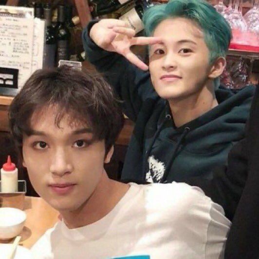 floatingpotions's tweet photo. oneshot !

🍹 mark / haechan 
🍹 canon comp
🍹 drinking buddies, cuddling with your bro, the slow crawl from 10-year friendship to kisses &amp; boyfriendhood
🍹 9k (M rating)
🍹 for @mh_fest !!
🍹 https://t.co/1td3raaSci https://t.co/gaNrhEAOG3