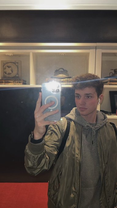 new content coming soon!😈 add me on snapchat: https://t.co/tQgfLb5TYg https://t.co/T25zDVv13c<a href="/tag/newprofilepic"class="tags"><span>#newprofilepic</span></a>