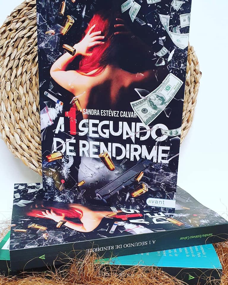 SandraEstevezC's tweet photo. Si eres un #lectorcompulsivo, un #lectoradicto o una #lectoracompulsiva anímate a leer A 1 SEGUNDO DE RENDIRME y disfruta de una historia que te hará vibrar y pasar unas horas entretenida/o
#cosasdelector #narcotrafico #drogas
📖https://t.co/uN7psYMn4l
📖https://t.co/0OA1E3QWV7 https://t.co/LuIBIl5oTf