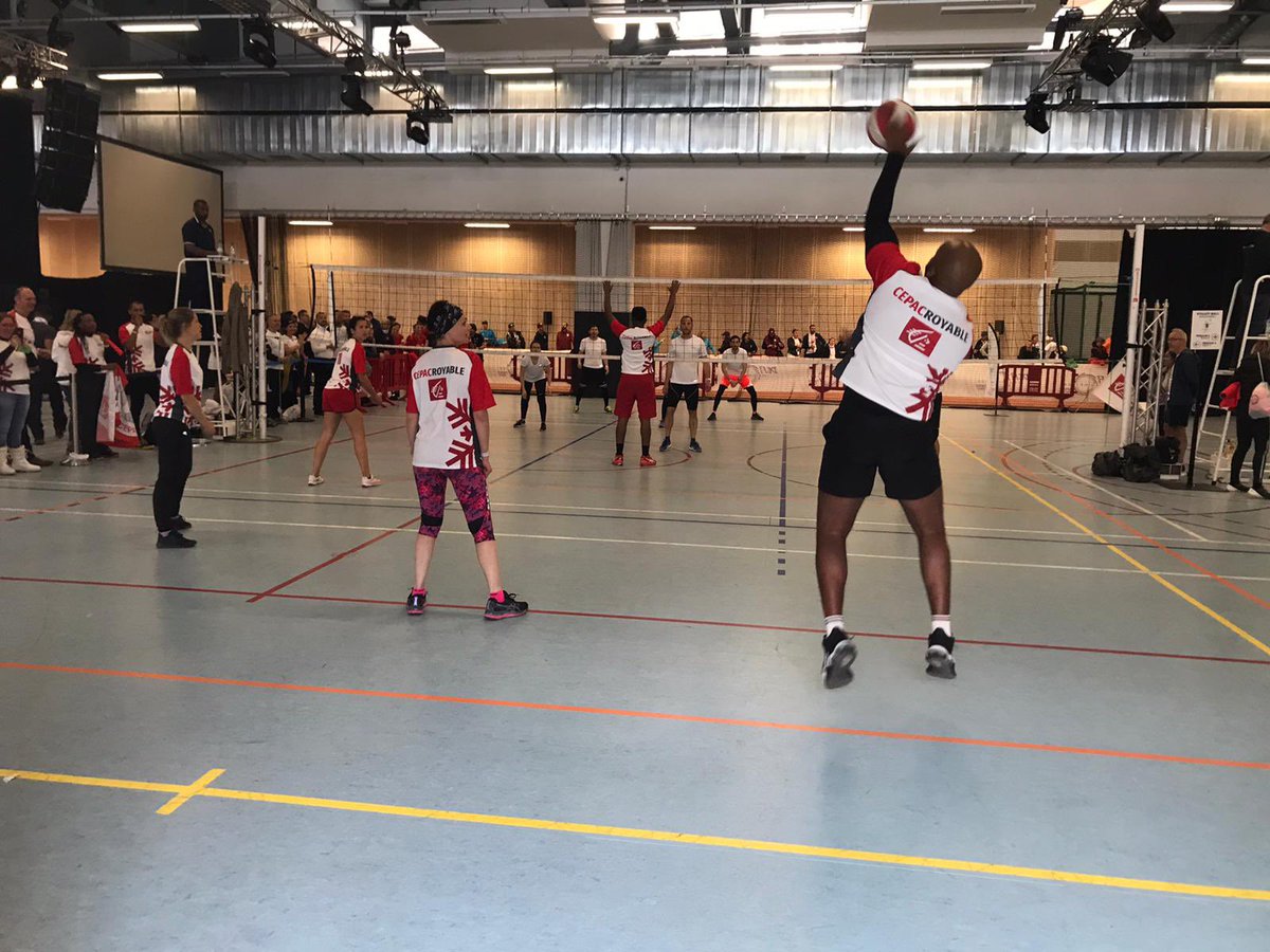 CE_CEPAC's tweet photo. #Defimagine2024 🤸 | Enchaînement des épreuves aujourd’hui pour notre team #CEPACROYABLE ➡ ski slalom ⛷, volley-ball 🏐, sprint non-voyant 🏃 et biathlon course-tir en relais 🏹 https://t.co/MT1LOW0DKU