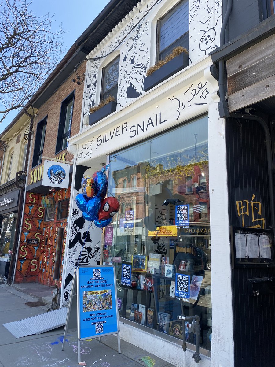 AleksWrobel's tweet photo. Making my way across town via Queen Street for #FCBD22 @SilverSnailTO https://t.co/0VZ2X44bq3