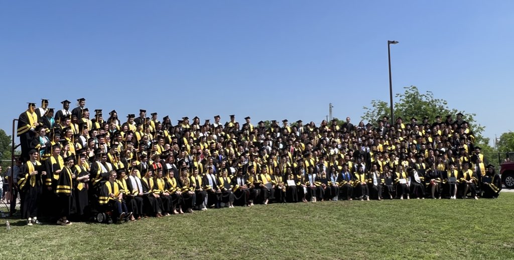 Congratulations, Class of 2022. Wishing you a bright and prosperous future! Thanks for the memories. #SU22Grad #BeSouthwestern