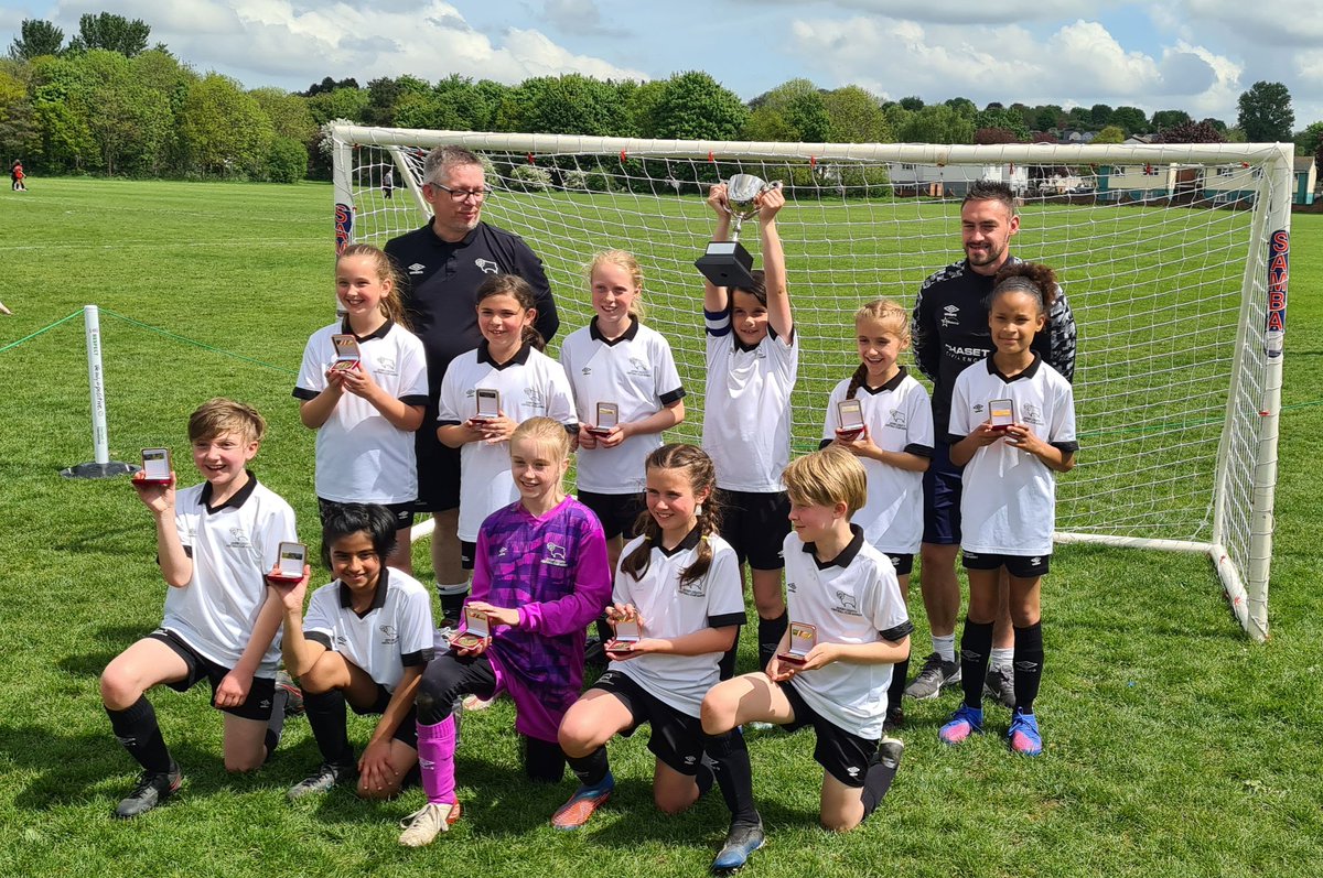 b18_si's tweet photo. Massive Congratulations to the @DCFCWomen Under 10's for winning the Under 11 Cup today, the future of Women's Football is in safe hands #DCFC #DCFCW #grassrootsfootball 🖤🤍🏆⚽️ https://t.co/HIvceY9RwG