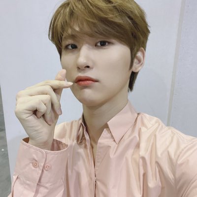 rubychanyoo's tweet photo. pink layout will be missed🌷🌷
#NewProfilePic https://t.co/gF2lQ39a7t