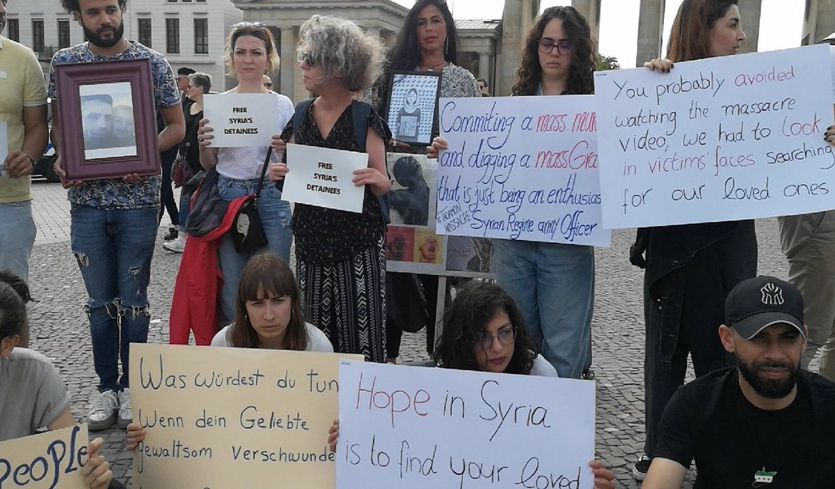 Osmannarfat's tweet photo. Bringing justice to the #Syria'n detainees is the only deterrence to #Assad's war crimes.
Today in Berlin 07.05.2022
#FreedomForDetainees https://t.co/4VuFzcD4z7