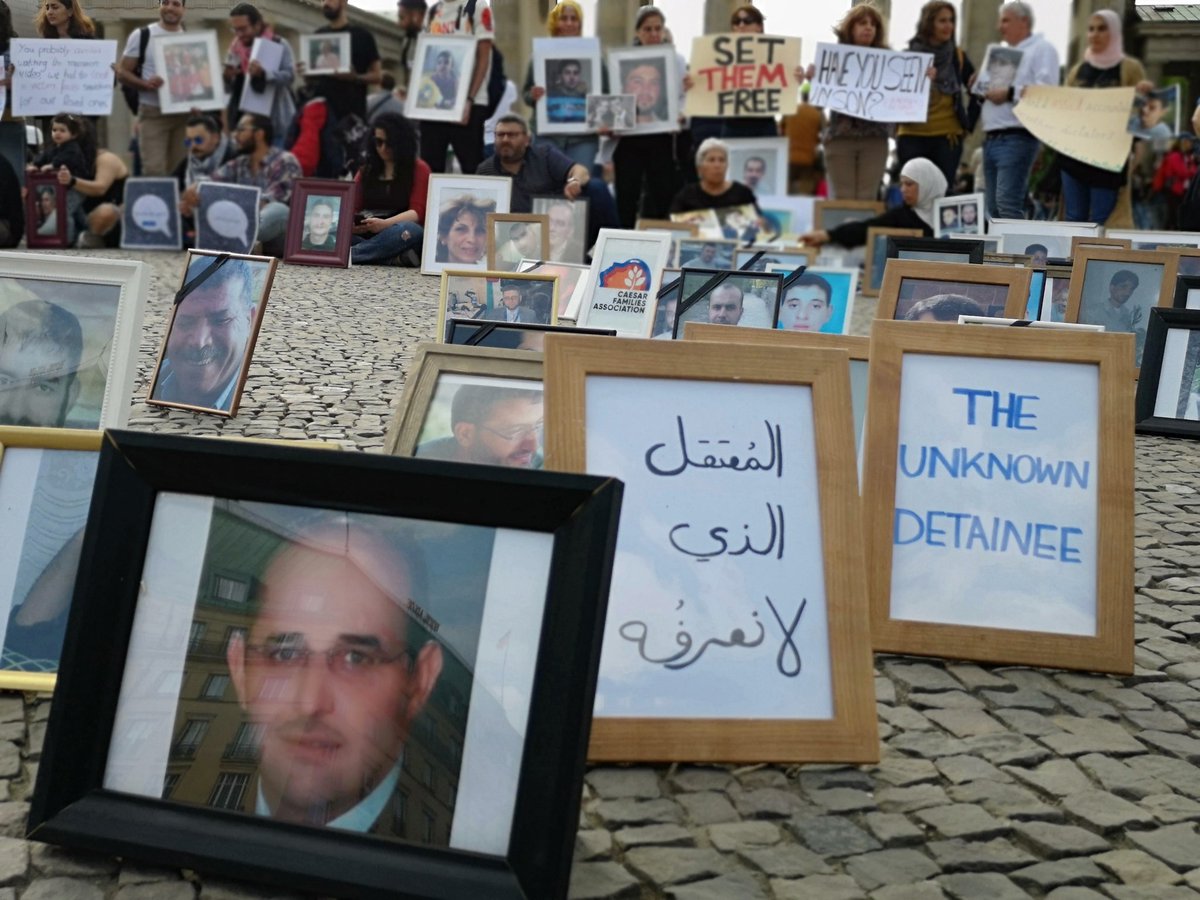 Osmannarfat's tweet photo. Bringing justice to the #Syria'n detainees is the only deterrence to #Assad's war crimes.
Today in Berlin 07.05.2022
#FreedomForDetainees https://t.co/4VuFzcD4z7