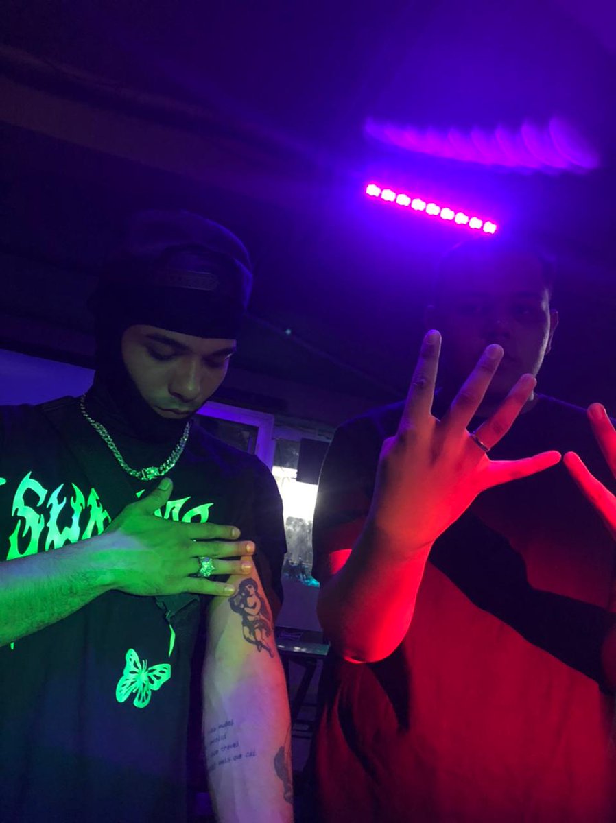 off_thugdog's tweet photo. bando 🏚 https://t.co/fhZTMr4AFs