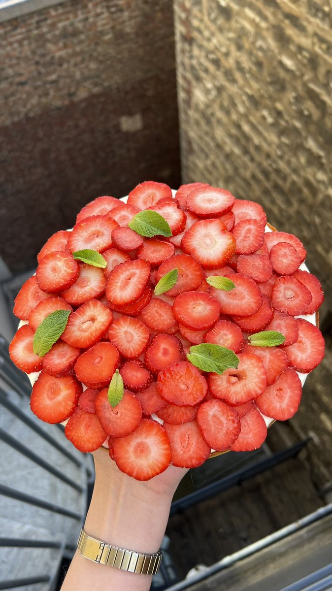 PatissLaw's tweet photo. Ma tarte menthe / fraises ❤️ https://t.co/FiHOb9kjDr