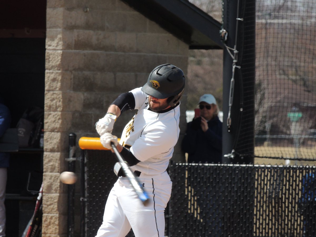 UWOBaseball's tweet photo. As we celebrate Senior Day and our 9 seniors today, we want to say Thank You and Congratulations to our super seniors Will Michalski, Eric Modaff, and Sean Cummins. https://t.co/nF5bRafxKj