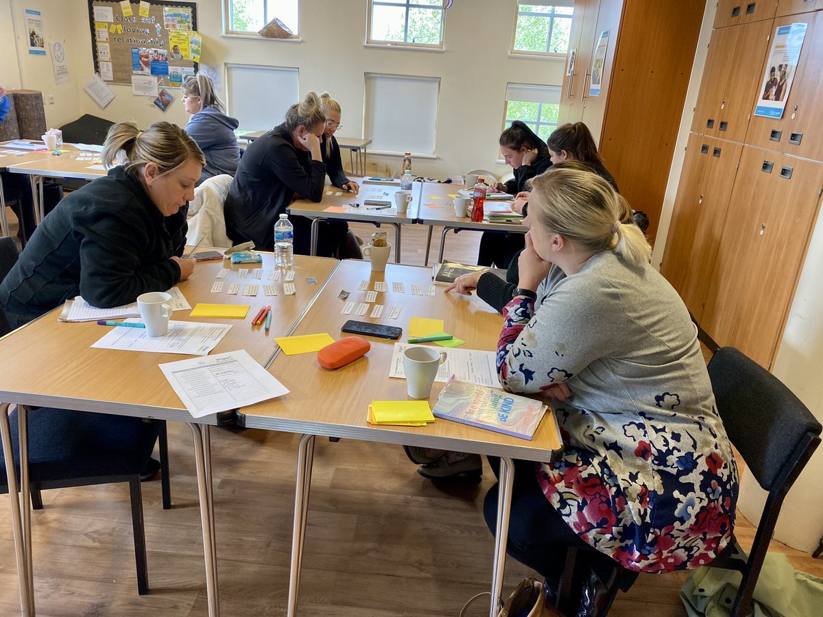 fab_phonics's tweet photo. Wishing all the practitioners who attended my phonics training recently the very best of luck 🍀
Keep being fabulous and supporting children on their literacy journeys ✍️👂📚🗣
#phonics #phonicstraining #literacy #tutor https://t.co/RArsJdRdWZ