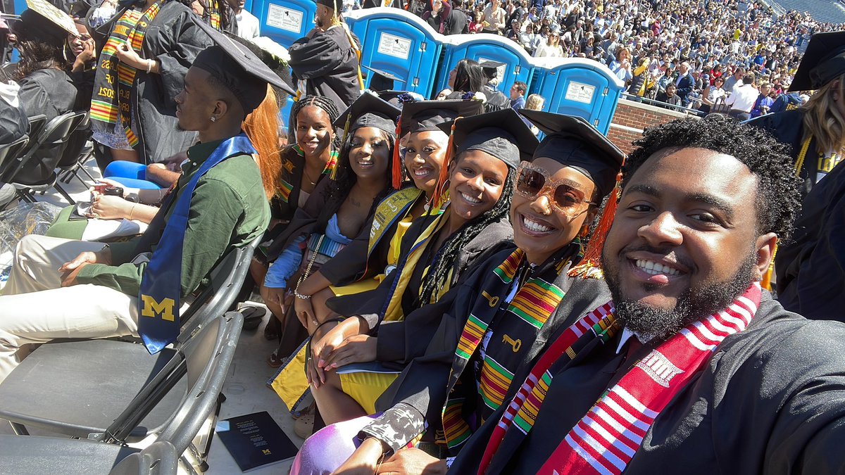 Lovable_Crissy's tweet photo. #Mgograd #BLACKasHAIL https://t.co/atgIsSyOUK
