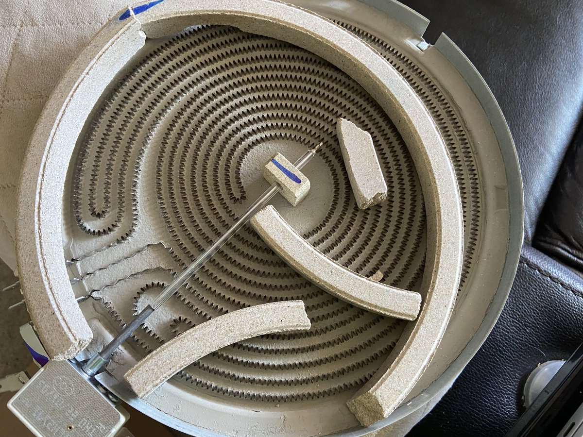 BrownsFan's tweet photo. Ordered replacement element for range from @parts_warehouse on March 6. Doesn’t show up until April 15th and is in multiple pieces. They say they’ll fix it and ship another. That just arrived today and again, no packing material and again in multiple pieces. #RefundTime https://t.co/lBQDuwULpg