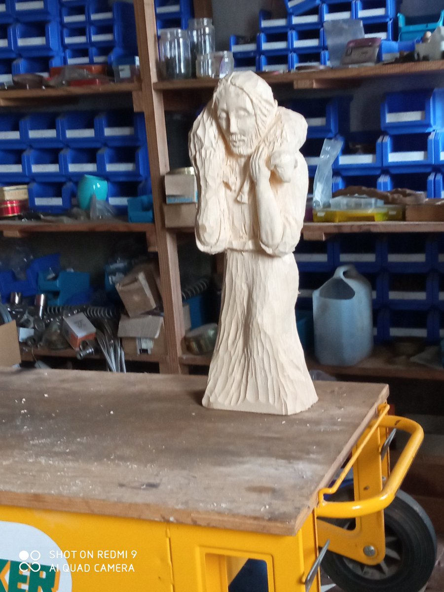 MichelAupetit's tweet photo. Le Seigneur sculpte lui même ceux qu'il appelle à être Bon Pasteur. 
J'essaie modestement de l'imiter avec du bois....il ne sera pas terminé pour demain... https://t.co/s75JGamClM