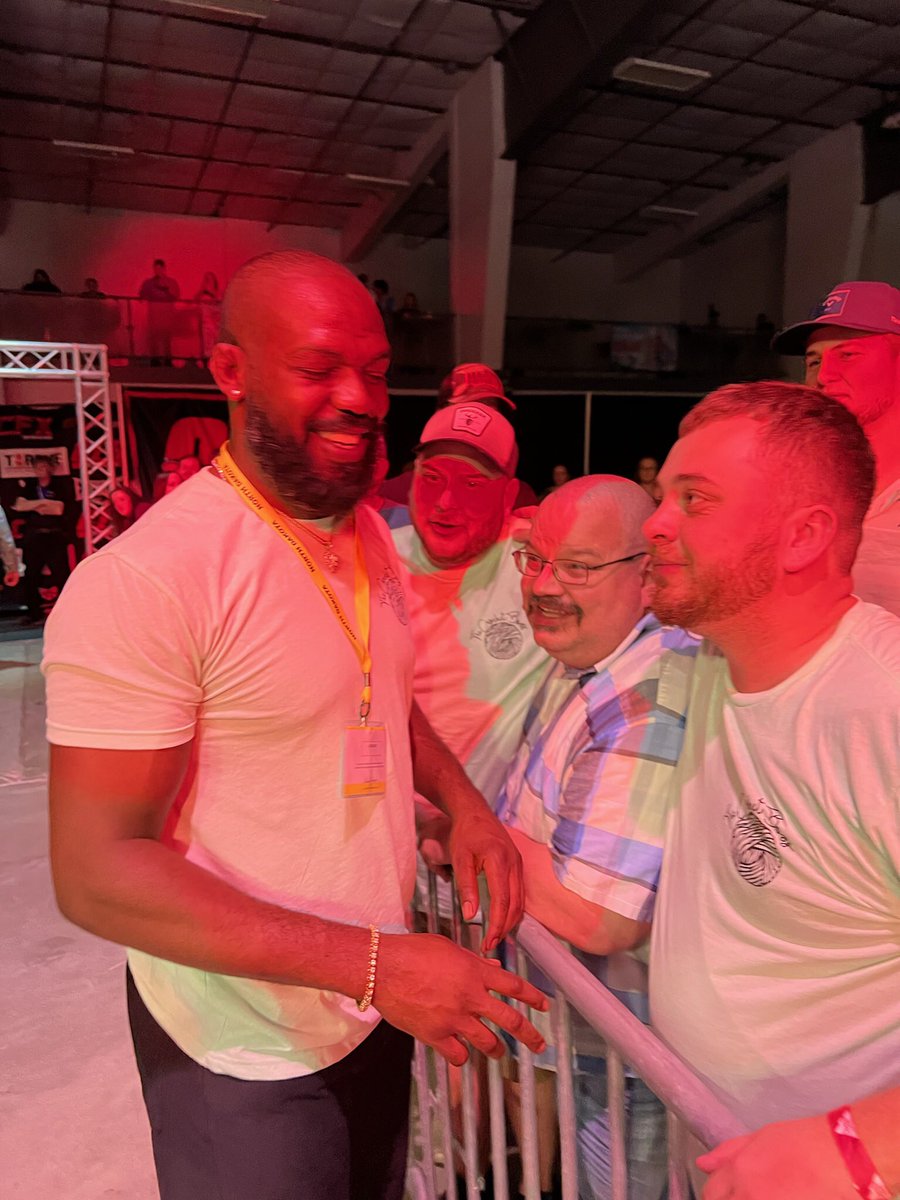 coachlarsonmsu's tweet photo. Had an unreal night at #CES68 watching my guy @TonyRoccoMartin get another win and running into @JonnyBones. #WhoYouTaking https://t.co/qUdOzkEPRK
