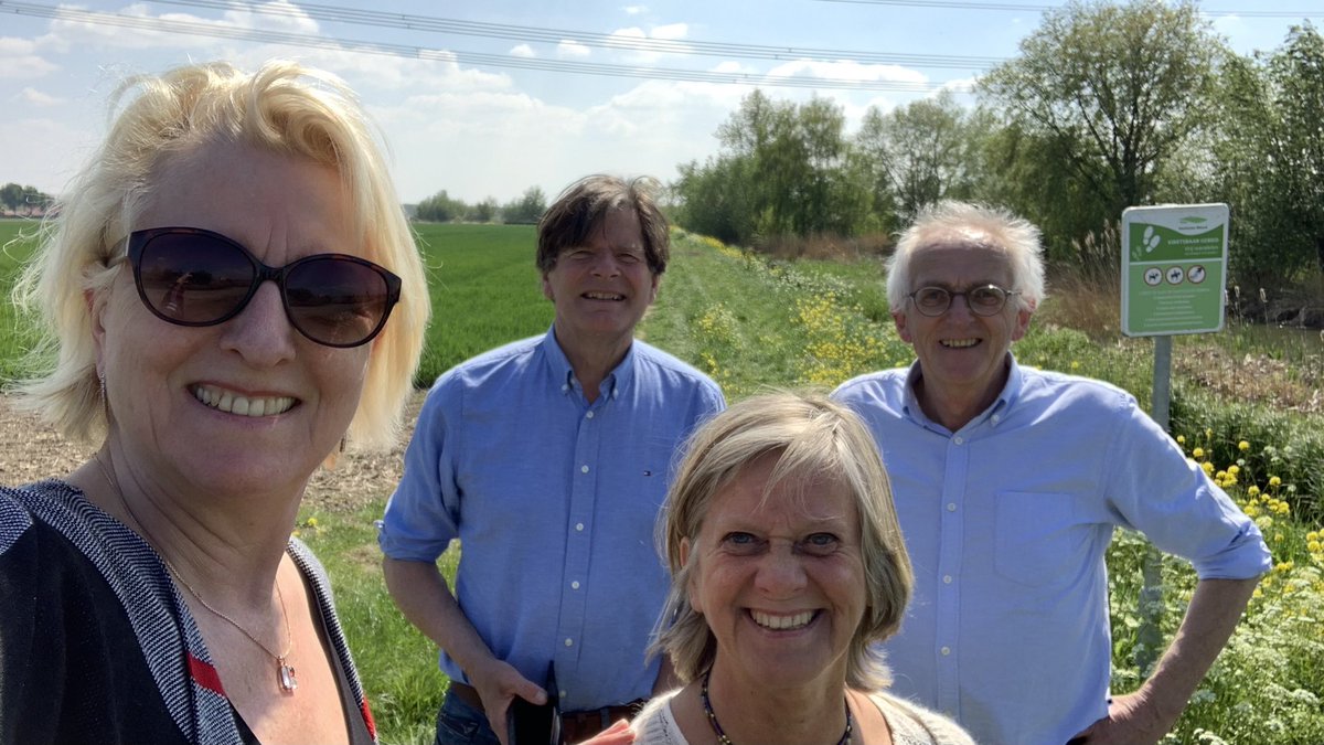 Door klimaatverandering zijn peilgestuurde drainage en precisie-irrigatie steeds meer een must voor #duurzamelandbouw

Deze proeftuin klimaatadaptief bodemvocht beheer ligt in Mookhoek/Hoeksche Waard: innovatieve off-grid opstelling die stuurt op waterkwantiteit &amp; -kwaliteit 💙