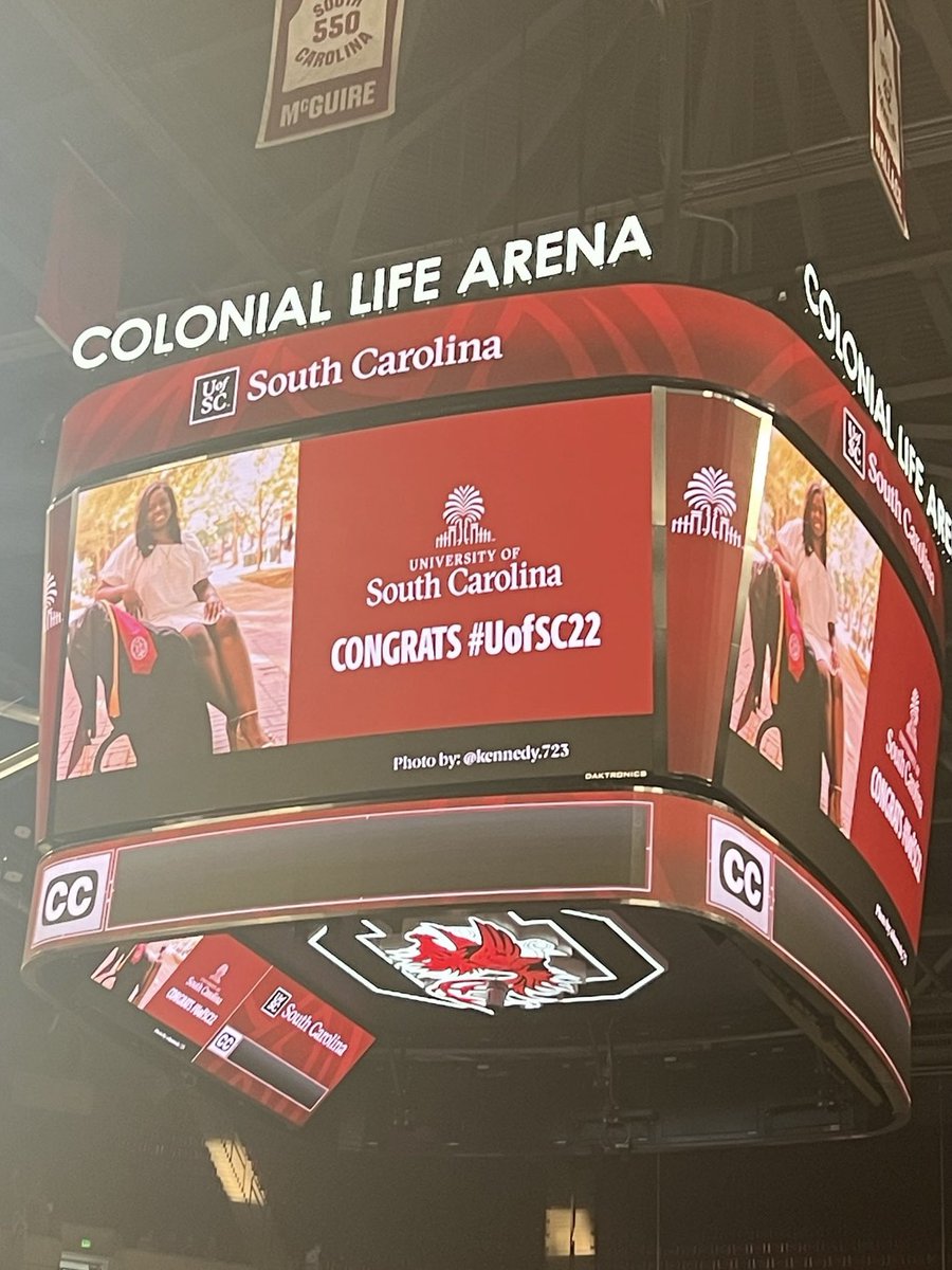 RobinColetrain's tweet photo. Today was a great day! Iโm sure our ancestors are beaming with pride in heaven. We're proud and excited for you Kennedy! Every end is a new beginning. #UofSC2022 https://t.co/jg5AwinYn7