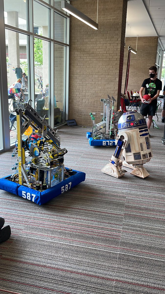 Playing catch <a href="/AvlMakerFaire/">AvlMakerFaire</a> with <a href="/587Hedgehogs/">Team 587 The Hedgehogs</a> and Glitch 2.0 and R2D2 wants to join <a href="/OrangeCoSchools/">OrangeCountySchools</a> <a href="/OrangeHS_NC/">Orange High School</a> <a href="/CedarRidgeHigh/">CRHS</a> For the Love of Robotics <a href="/FIRSTweets/">FIRST</a> <a href="/FIRSTNC/">FIRST North Carolina</a>