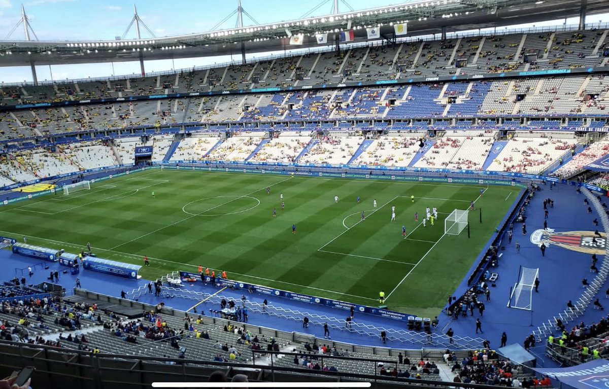 Pjjourdan's tweet photo. Mon frangin m’envoie à l’instant cette photo avec un petit mot : « Issa Nissa »
Pas la moindre idée d’où il peut bien être ?!
Aussinon, JE suis né à Nice, lui à Monaco 😁
#CDF #AllezNice https://t.co/ZmMElU0tAy