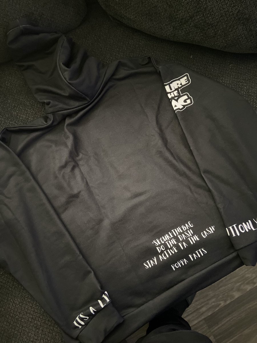 STB_THEBRAND's tweet photo. All black and white STB Rich Astronaut SWEATER 💵💶💴💷💰👨🏾‍🚀 LINC IN BIO https://t.co/11zcFS7u2f